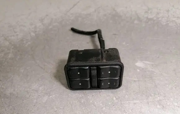 Opel Zafira A Electric window control switch 13363401 90561086