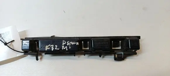 BMW 4 F32 F33 Fender mounting bracket