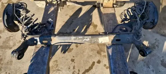 Nissan Leaf II (ZE1) Rear axle beam 