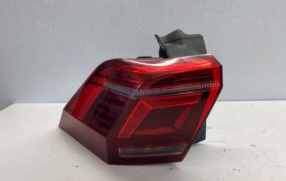 Volkswagen Tiguan Rear/tail lights 5NA945207J 00214953 0021488208