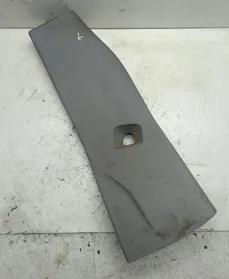 (B) pillar trim (bottom)