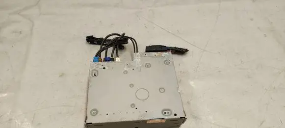 Audi A3 8Y Radio/CD/DVD/GPS head unit 8Y0035043B 8Y0035042C