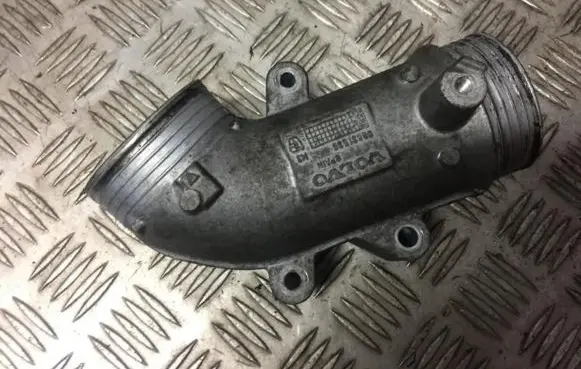 Volvo S60 Air intake hose/pipe 08631538