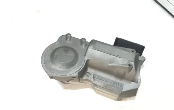 Mercedes-Benz E W211 Steering wheel lock A2034621130 90086441 7401191