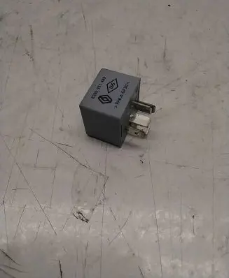 Renault Clio IV Other relay 8200351489