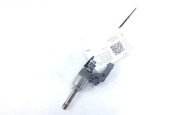 Volkswagen Scirocco Fuel injector 03C906036N