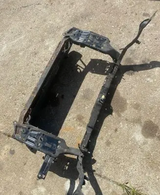 Nissan Qashqai Radiator support slam panel