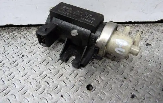 Audi A4 S4 B5 8D Turbo solenoid valve 1H0906627A 98T240 72190325