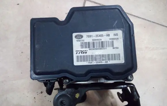 Ford Mondeo MK IV ABS Pump 7G912C405AB NE56812