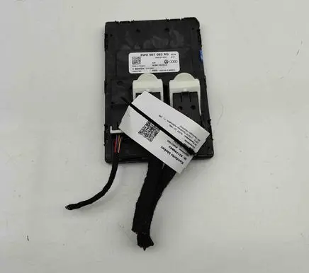 Audi Q7 4M Central body control module 8W0907063G F005V01833