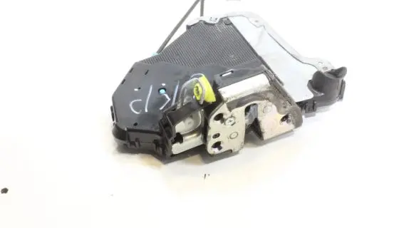 Toyota Avensis T270 Coupe door lock (next to the handle) 