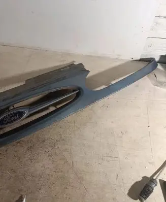 Ford Galaxy Front grill 7M0853651 95V78200