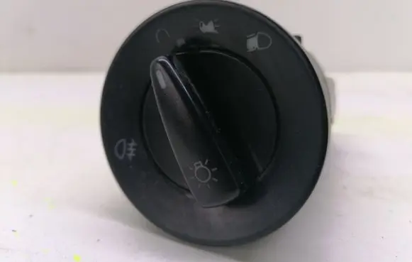 Volkswagen PASSAT B5 Light switch 1C0941531 04052030