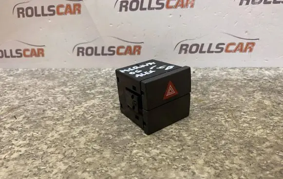 Opel Meriva A Hazard light switch 93332970