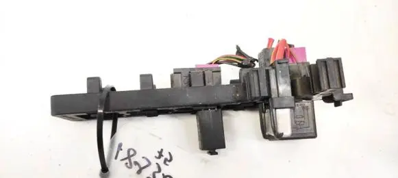 Volkswagen PASSAT B6 Fuse box set 1K1937503