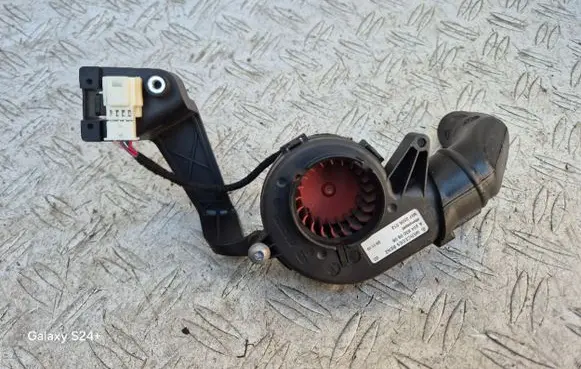 Mercedes-Benz C W204 Engine control unit/module fan A2048300808