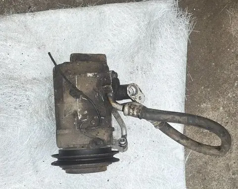 Mitsubishi Pajero Air conditioning (A/C) compressor (pump)