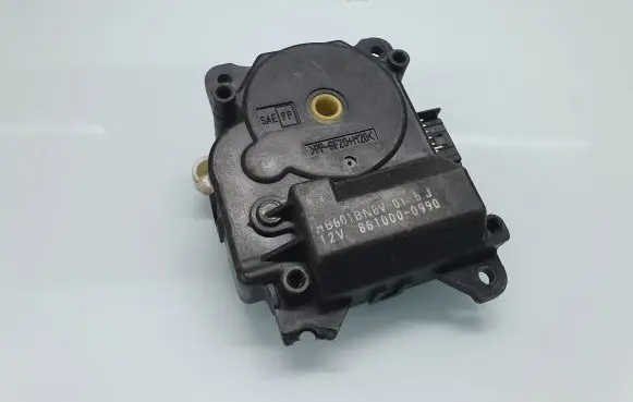 Mazda 3 I Air flap motor/actuator 8610000990 HB601BN8V015J