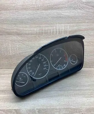 BMW 5 E39 Speedometer (instrument cluster) 6914914 110008735