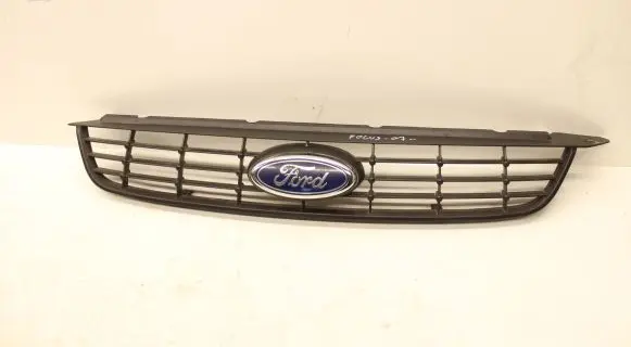 Ford Focus Front bumper upper radiator grill 8M518200