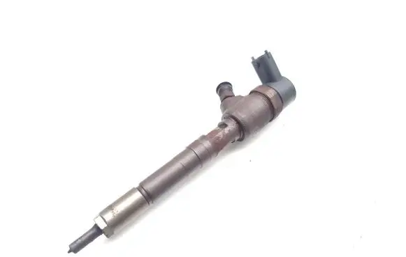 Opel Corsa D Fuel injector 0445110326
