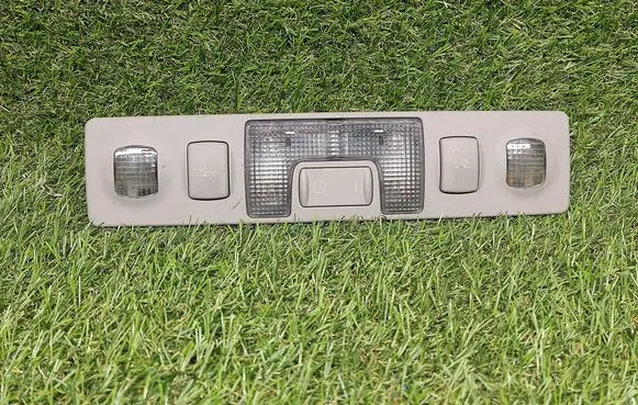 Audi A6 S6 C5 4B Front seat light 4B0947111