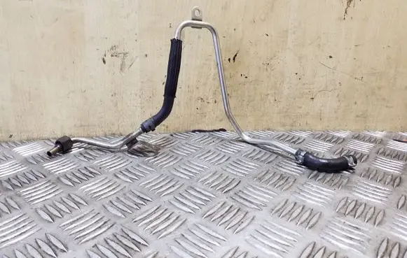 Volkswagen PASSAT B8 Exhaust gas pipe 04L131382B