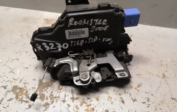 Skoda Roomster (5J) Front door lock 3B1837016CE