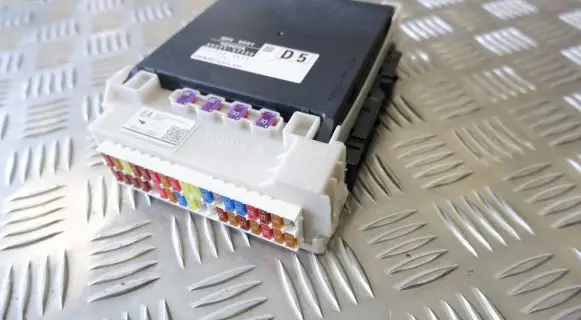 Toyota Prius (XW50) Comfort/convenience module 8922147450 8273047530