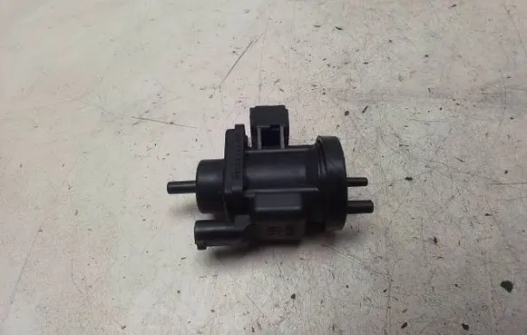 Mercedes-Benz C W203 Turbo solenoid valve 0005450427