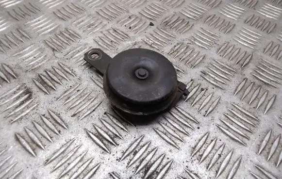 Subaru Legacy Horn signal E13000030 E130030