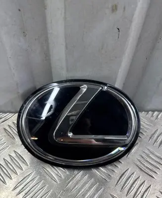 Manufacturer badge logo/emblem