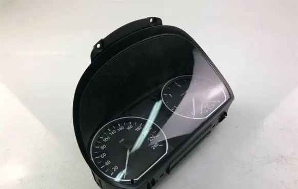 BMW 1 E81 E87 Speedometer (instrument cluster) 6974649 K3421