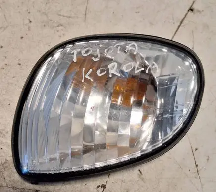 Toyota Corolla E110 Front indicator light 12463 E130338