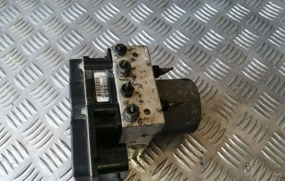 BMW 5 E60 E61 ABS Pump 6768906 34516768906 0265950375