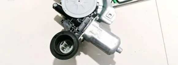 Toyota Yaris Front door window regulator motor 857200D120 85720-0D120
