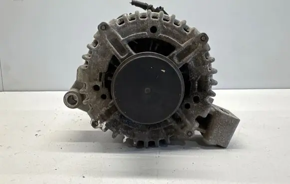 Volvo C70 Generator/alternator 30773111 0121615014 14C2
