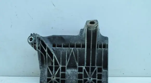 Ford Mondeo MK IV Other engine bay part 6G9110663A