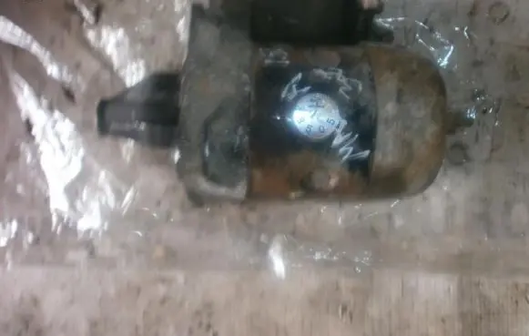 Mazda 323 Starter motor b505