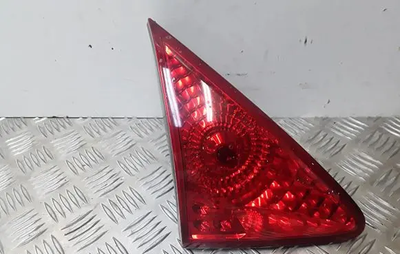 Peugeot 3008 I Tailgate rear/tail lights 26039012