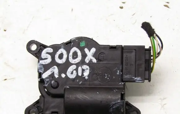 Fiat 500X A/C air flow flap actuator/motor 