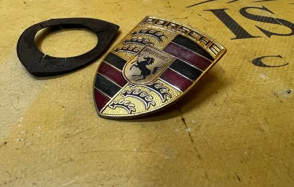 Porsche Boxster 986 Manufacturer badge logo/emblem 99355921100