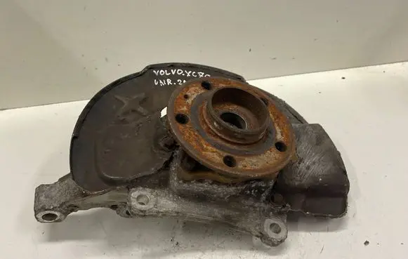Volvo XC70 Front wheel hub 9461943