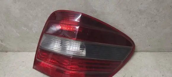 Mercedes-Benz ML W164 Rear/tail lights 404122R 404182R