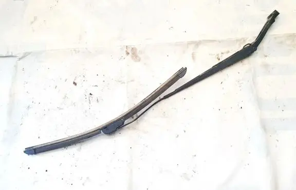 Nissan NV200 Front wiper blade arm