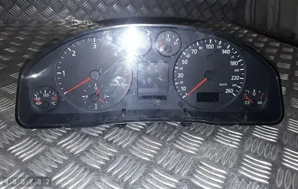 Audi A6 S6 C5 4B Speedometer (instrument cluster) 4B0919860E