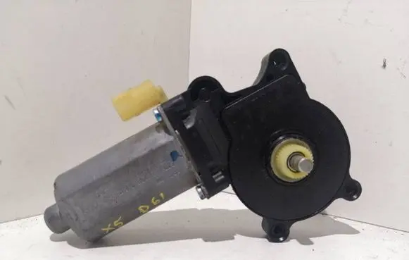 BMW X5 E53 Rear door window regulator motor 8381021 103636101