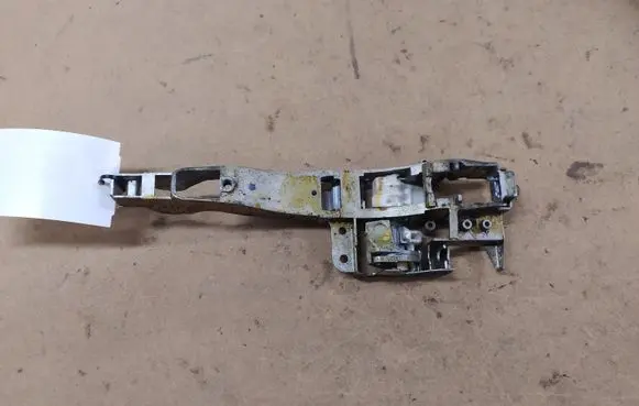 Rear door exterior handle/bracket