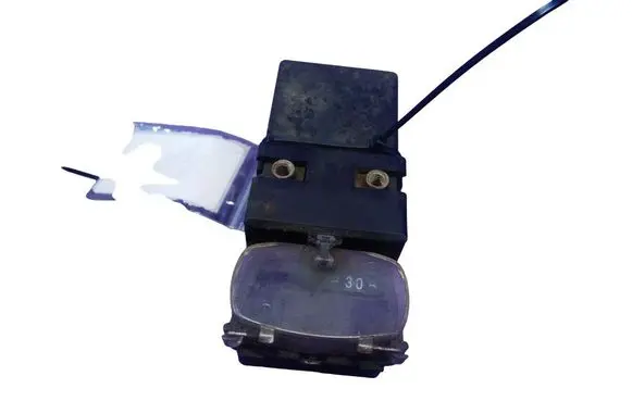 Volkswagen Golf III Fan control module 