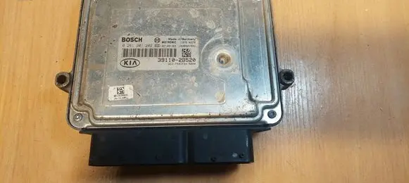 KIA Ceed Engine control unit/module ECU 0261201202 39110-2B520 1039S21592